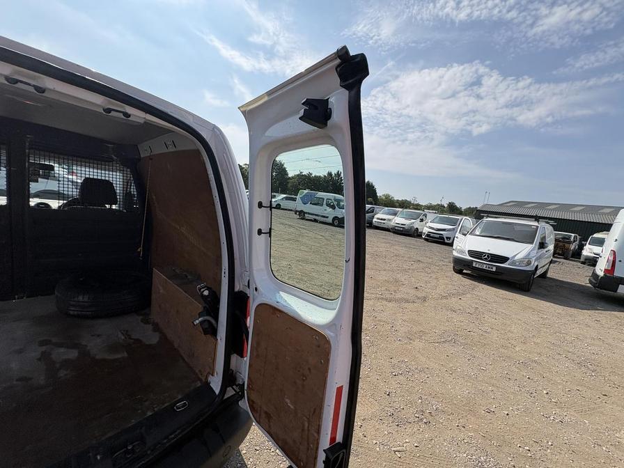 2013 Volkswagen Caddy – Model: Caddy C20 Startline TDI – BN63HMD