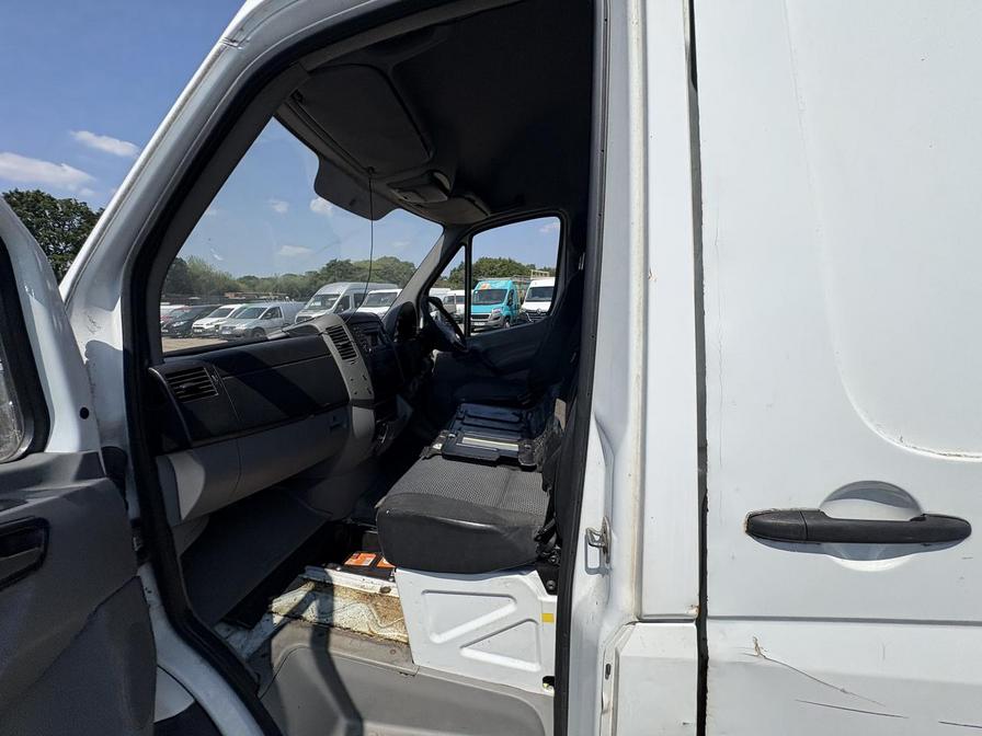 2011 Mercedes-Benz Sprinter – Model: Sprinter 313 CDi – YH11KHE