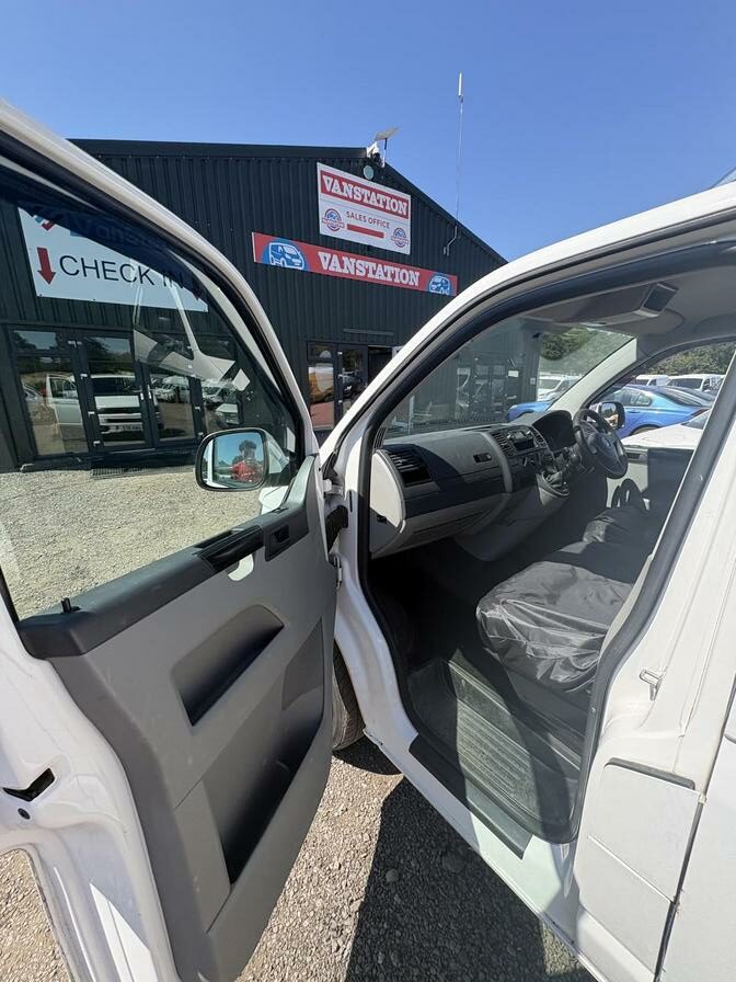 2014 Volkswagen Transporter – Model: Transporter T30 Startline TDI – VN14BCE