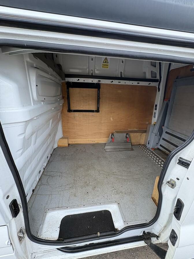 2010 Renault Trafic – Model: Trafic SH29 dCi 115 – AU10CDY