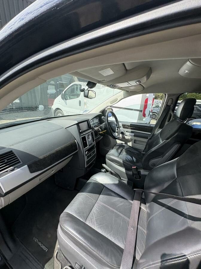 2010 Chrysler Voyager – Model: Grand Voyager Limited CRD Auto – RV60ZWB