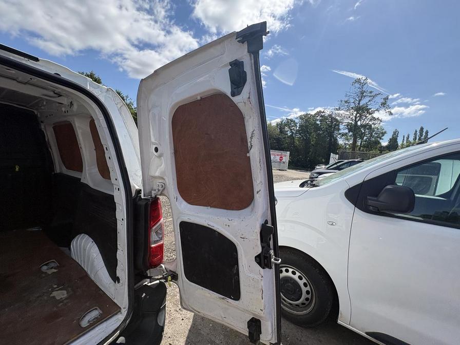 2020 Citroen Berlingo – Model: Berlingo 1000 Enterprise Blue HDi S/S – LA69ZRN