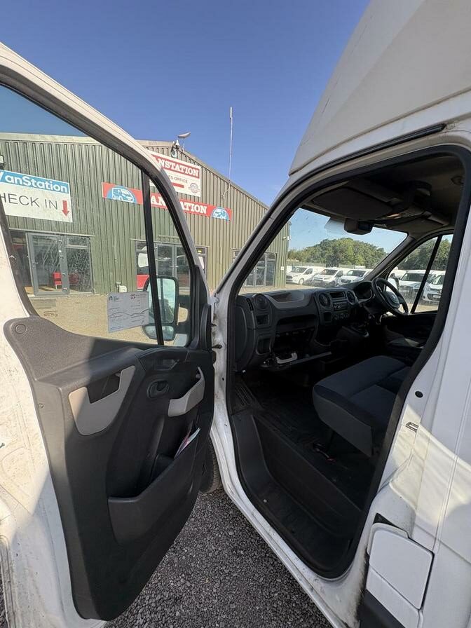 2013 Renault Master – Model: Master LL35 dCi – AY13VYX