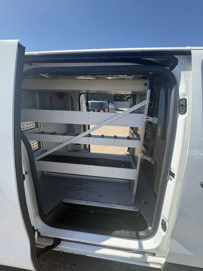 2019 Peugeot Expert – Model: Expert Professional Standard Blue HDi – YO19OMJ