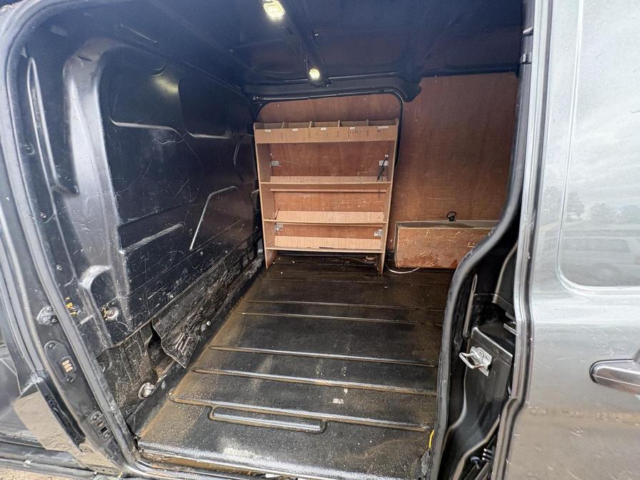 2015 Ford Transit Custom – Model: Transit Custom 290 Ltd E-Tech – OY65EUR