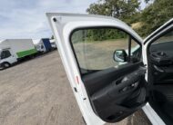 2019 Vauxhall Combo – Model: Combo 2000 Sportive S/S – VK69FXP