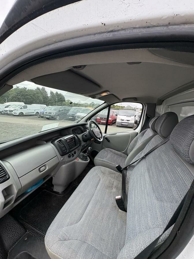2010 Renault Trafic – Model: Trafic SH29 dCi 115 – AU10CDY