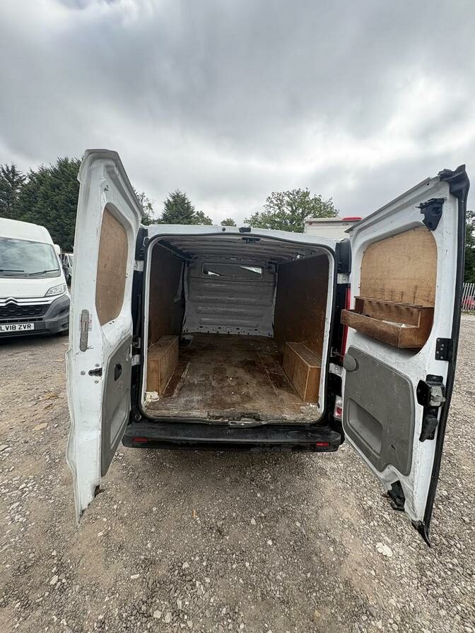 2012 Vauxhall Vivaro – Model: Vivaro 2900 CDTi LWB – DL12DJD