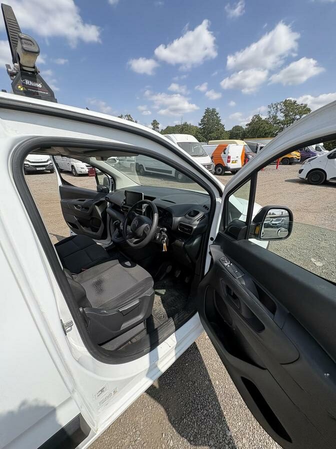 2021 Citroen Berlingo – Model: Berlingo 1000 Enterprise Professional Blue HDi – SM71KWK