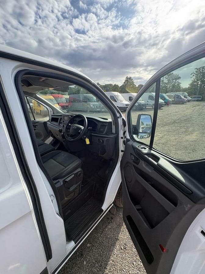 2021 Ford Transit Custom – Model: Transit Custom 300 Leader EcoBlue – YR71FHC