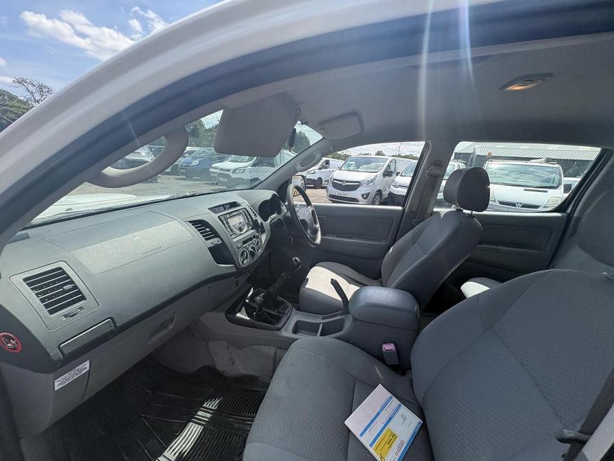 2011 Toyota Hilux – Model: HI-Luxury HL2 D-4D 4×4 Double Cab – FP11PLZ