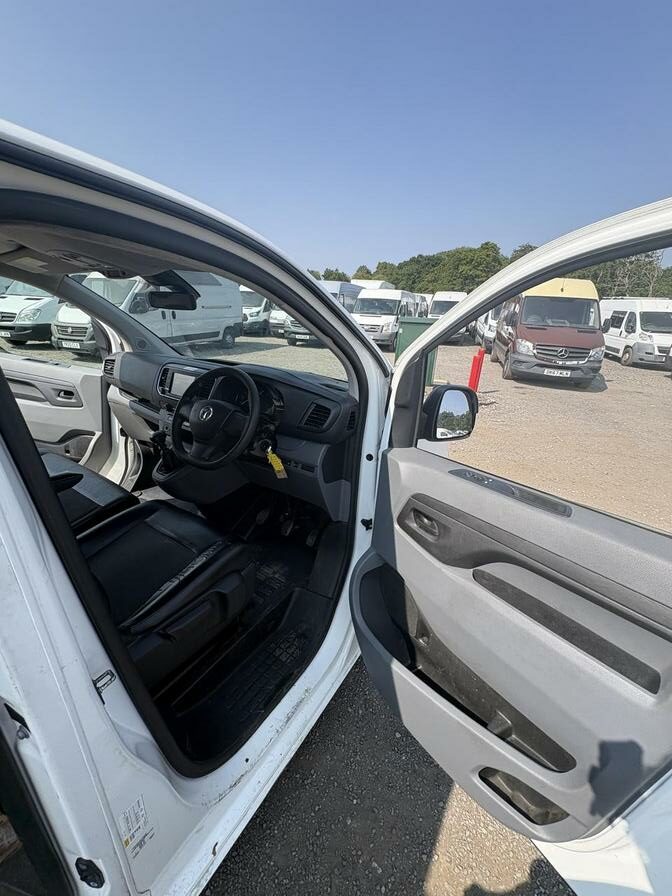 2020 Vauxhall Vivaro – Model: Vivaro 2900 Dynamic S/S – DS70WYF