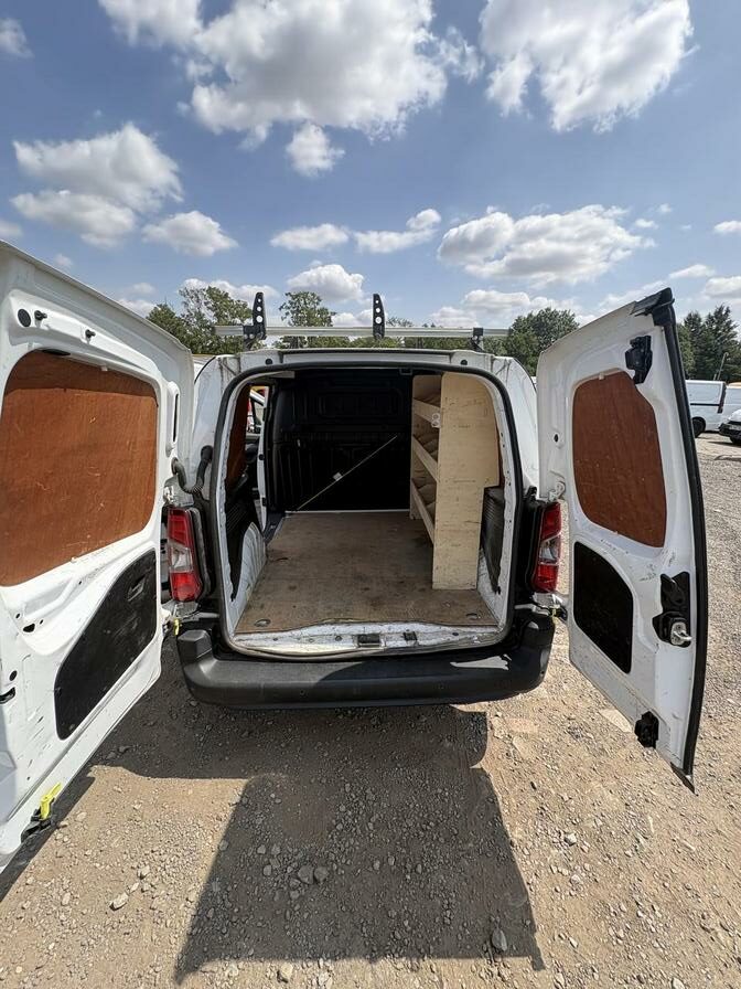 2021 Citroen Berlingo – Model: Berlingo 1000 Enterprise Professional Blue HDi – SM71KWK