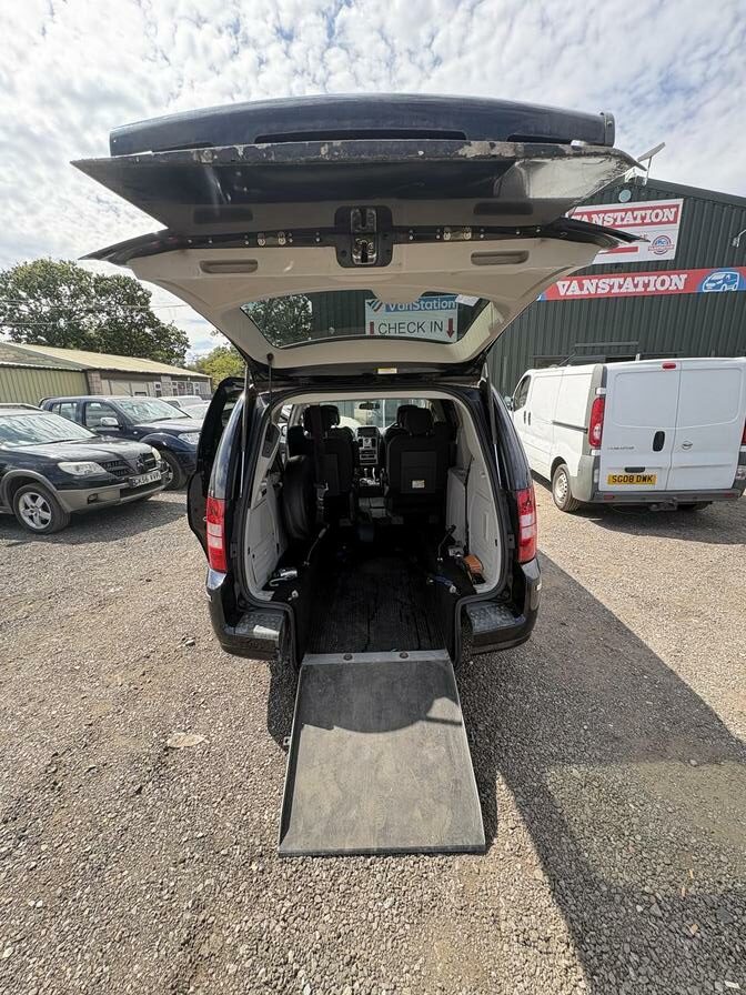 2010 Chrysler Voyager – Model: Grand Voyager Limited CRD Auto – RV60ZWB