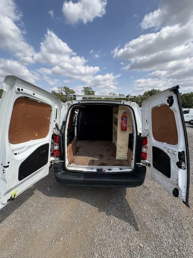 2021 Citroen Berlingo – Model: Berlingo 1000 Enterprise Professional Blue HDi – WP71NUK