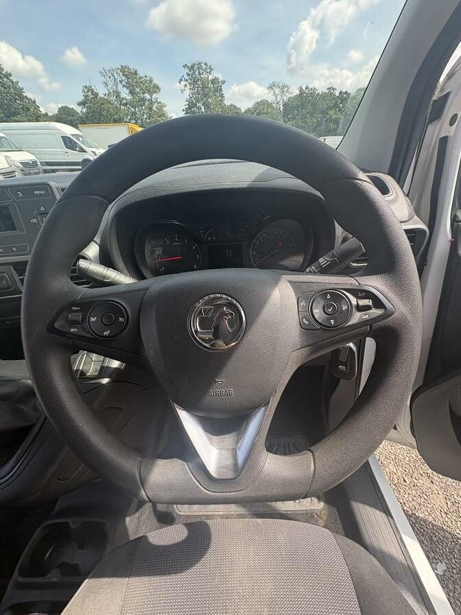 2019 Vauxhall Combo – Model: Combo 2300 Sportive S/S – DP69VYO