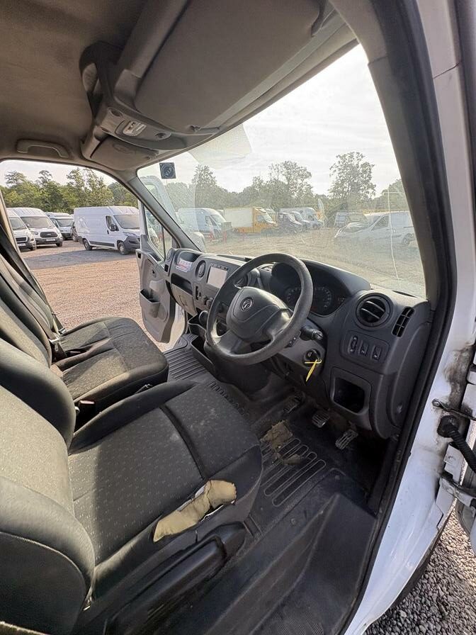 2018 Vauxhall Movano – Model: Movano L3H2 F3500 CDTi – LR18KZP