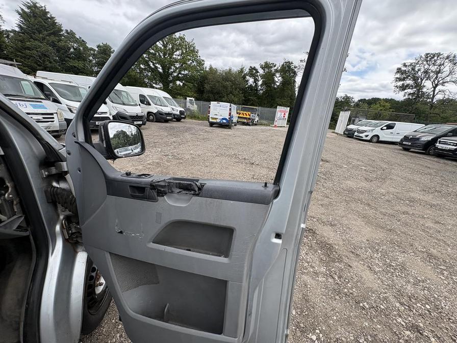 2006 Volkswagen Transporter – Model: Transporter T30 130 TDI SWB Automatic – WU06UJF