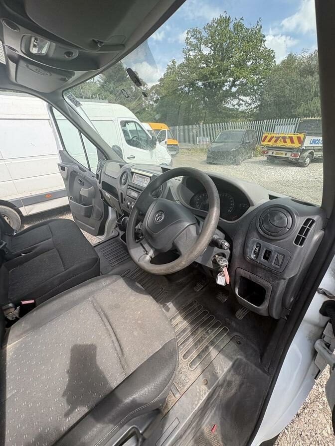 2018 Vauxhall Movano – Model: Movano L3H2 F3500 CDTi – SG18ZTX