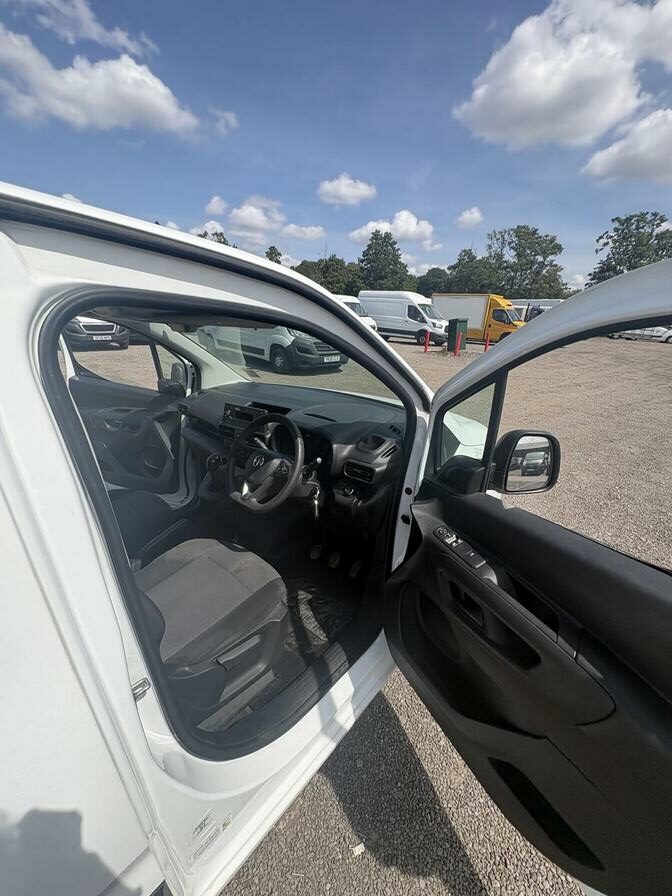 2019 Vauxhall Combo – Model: Combo 2300 Sportive S/S – DP69VYO