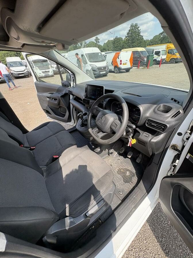 2021 Citroen Berlingo – Model: Berlingo 1000 Enterprise Professional Blue HDi – WP71NUK