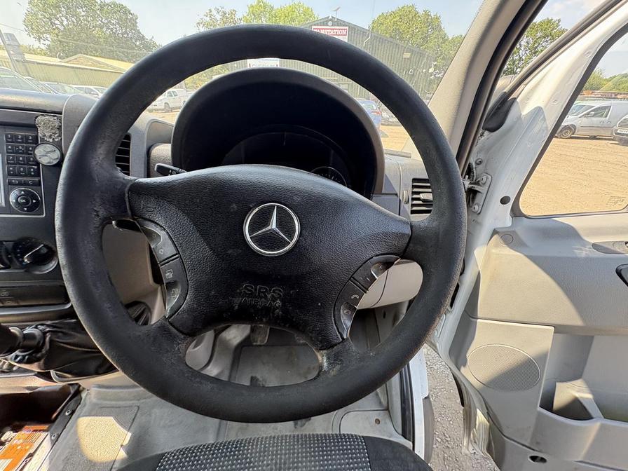 2011 Mercedes-Benz Sprinter – Model: Sprinter 313 CDi – YH11KHE