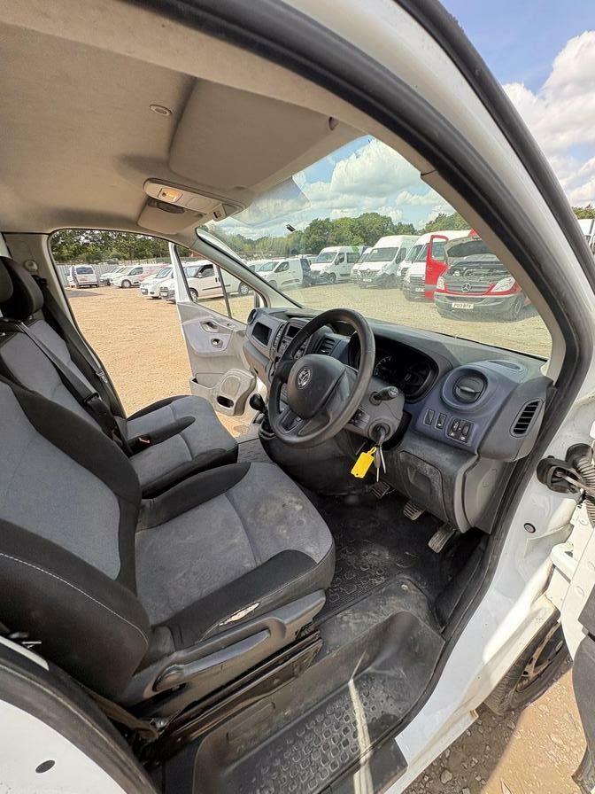 2016 Vauxhall Vivaro – Model: Vivaro  2700 CDTI – YL65YDW