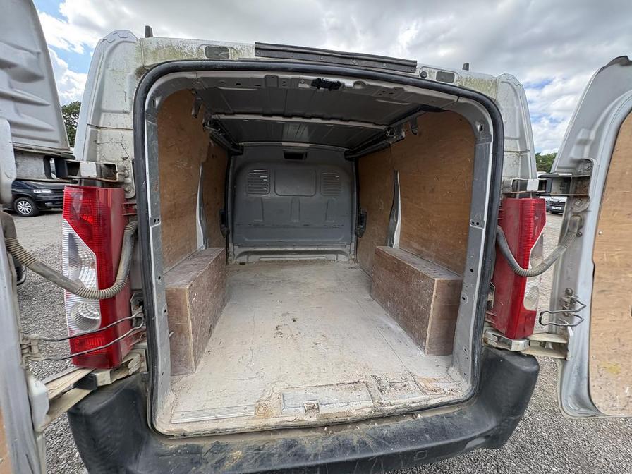 2012 Peugeot Expert – Model: Expert 1000 L1H1 Professional HDi – LS61YGN