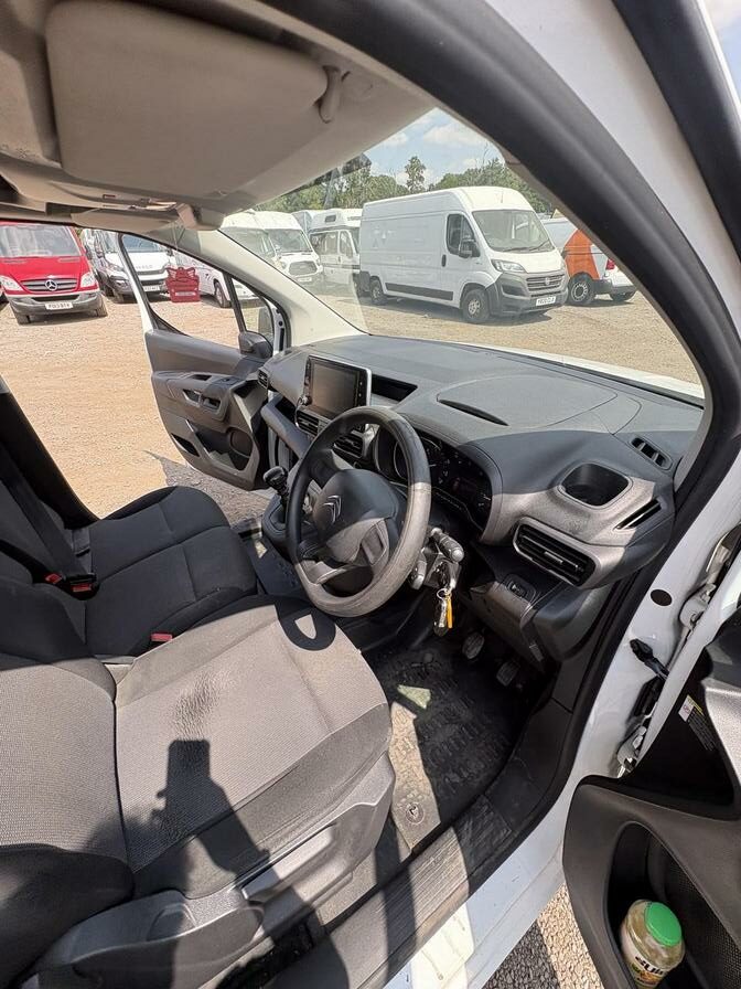 2021 Citroen Berlingo – Model: Berlingo 1000 Enterprise Professional Blue HDi – SM71KWK