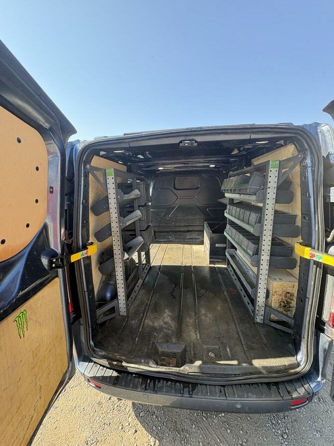2022 Ford Transit Custom – Model: Transit Custom 280 Limited EcoBlue – YF22ZBY