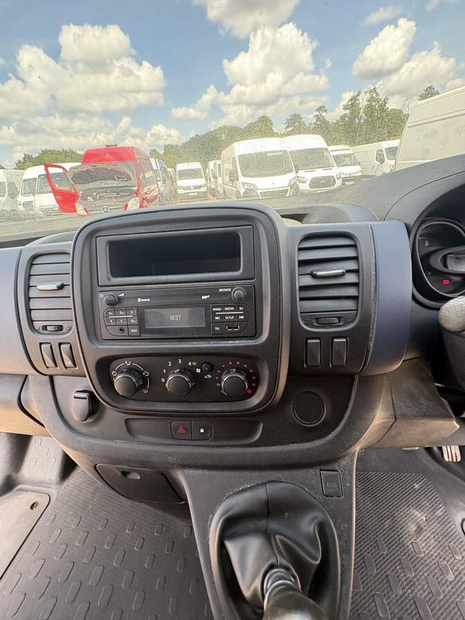 2016 Vauxhall Vivaro – Model: Vivaro  2700 CDTI – YL65YDW