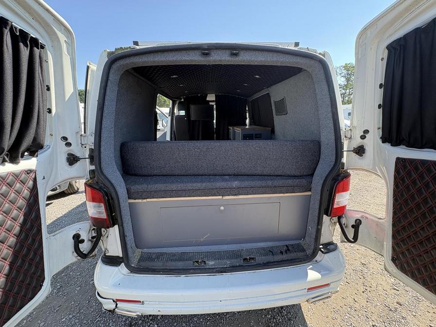 2005 Volkswagen Transporter – Model: Transporter T28 130 TDI – YX05NZE