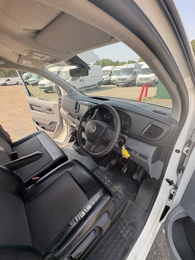 2020 Vauxhall Vivaro – Model: Vivaro 2900 Dynamic S/S – DS70WYF