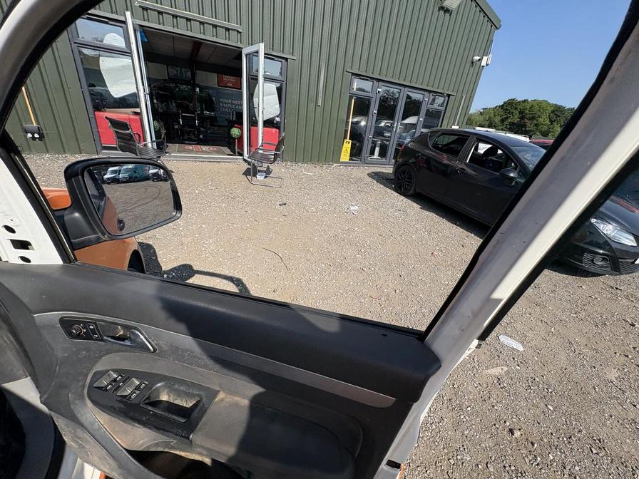 2010 Volkswagen Caddy – Model: Caddy C20 TDI 104 – BT10AEV