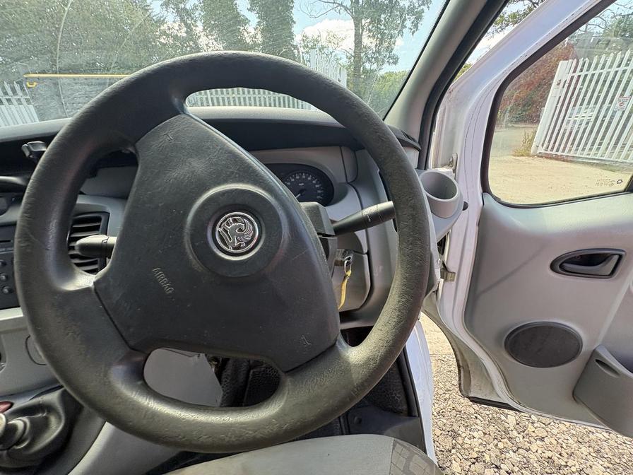 2005 Vauxhall Vivaro – Model: Vivaro 2900 DI SWB – FP55OKL