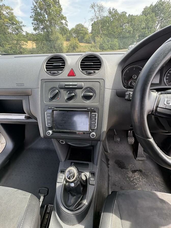 2011 Volkswagen Caddy – Model: Caddy C20 TDI 102 – NU61XXP