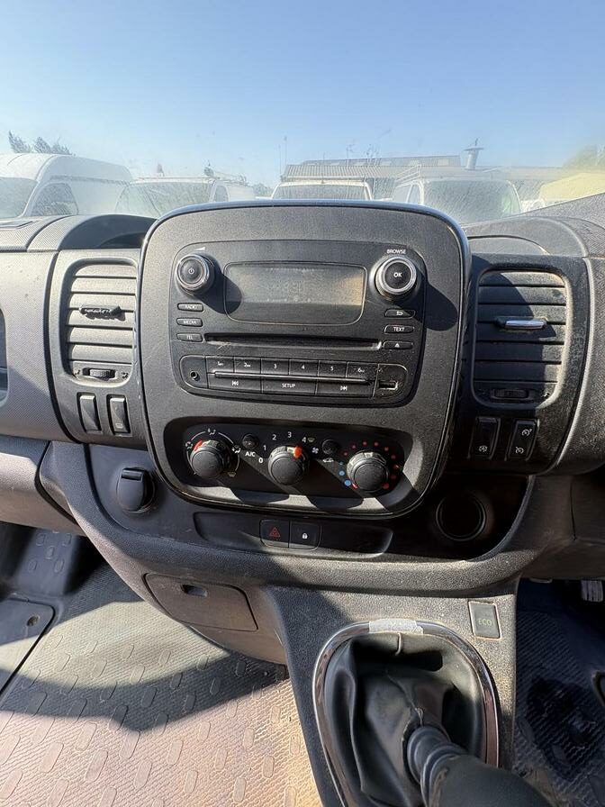 2015 Vauxhall Vivaro – Model: Vivaro 2900 Sportive Bi-T CDTi ecoFLEX S/S – DV65CBU