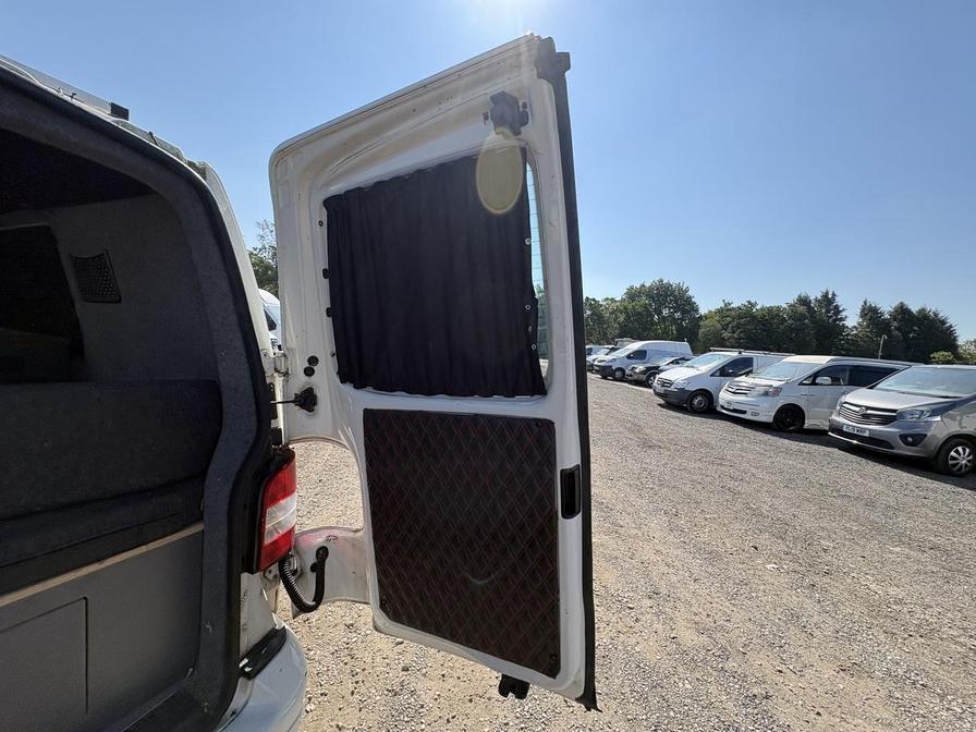 2005 Volkswagen Transporter – Model: Transporter T28 130 TDI – YX05NZE