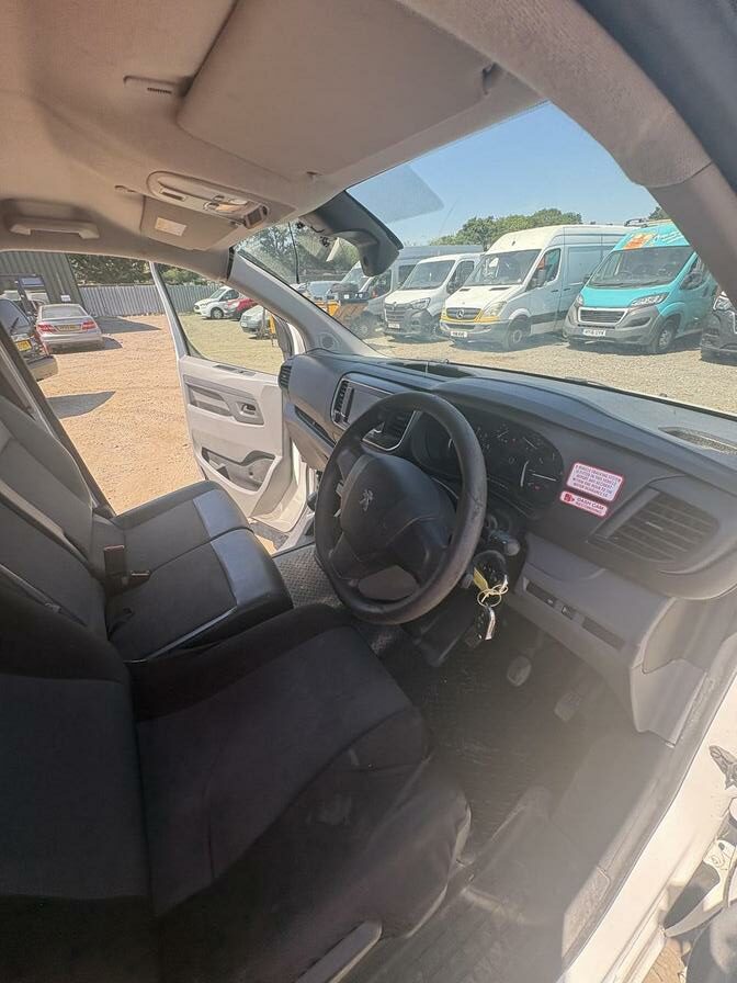 2019 Peugeot Expert – Model: Expert Professional Standard Blue HDi – YO19OMJ