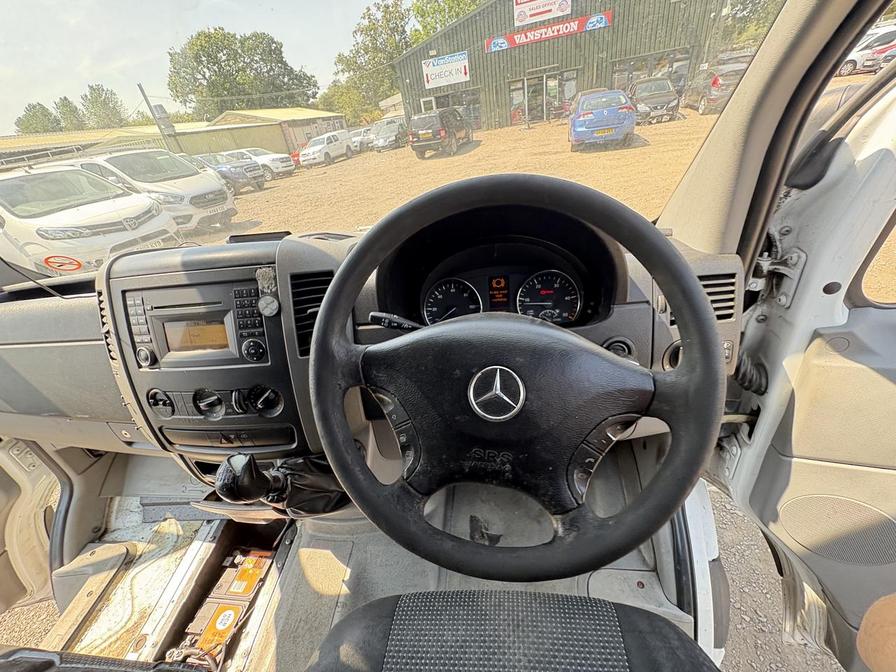 2011 Mercedes-Benz Sprinter – Model: Sprinter 313 CDi – YH11KHE