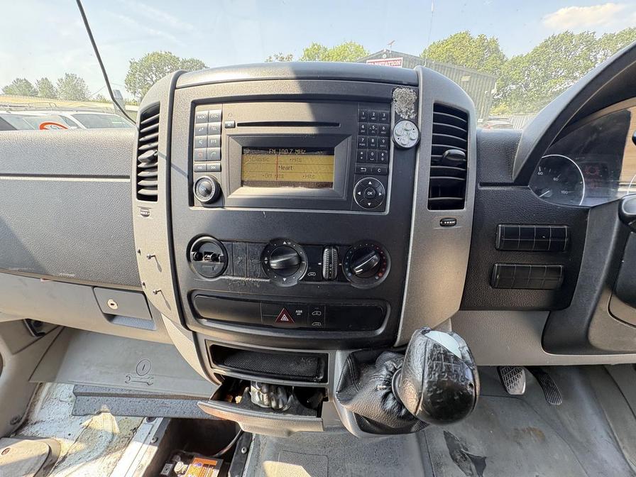 2011 Mercedes-Benz Sprinter – Model: Sprinter 313 CDi – YH11KHE
