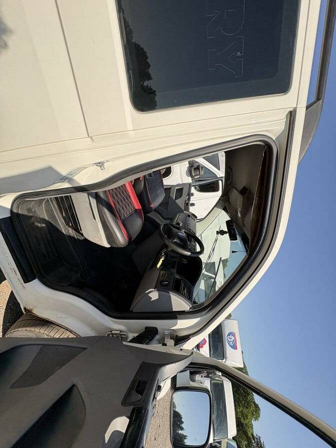 2005 Volkswagen Transporter – Model: Transporter T28 130 TDI – YX05NZE