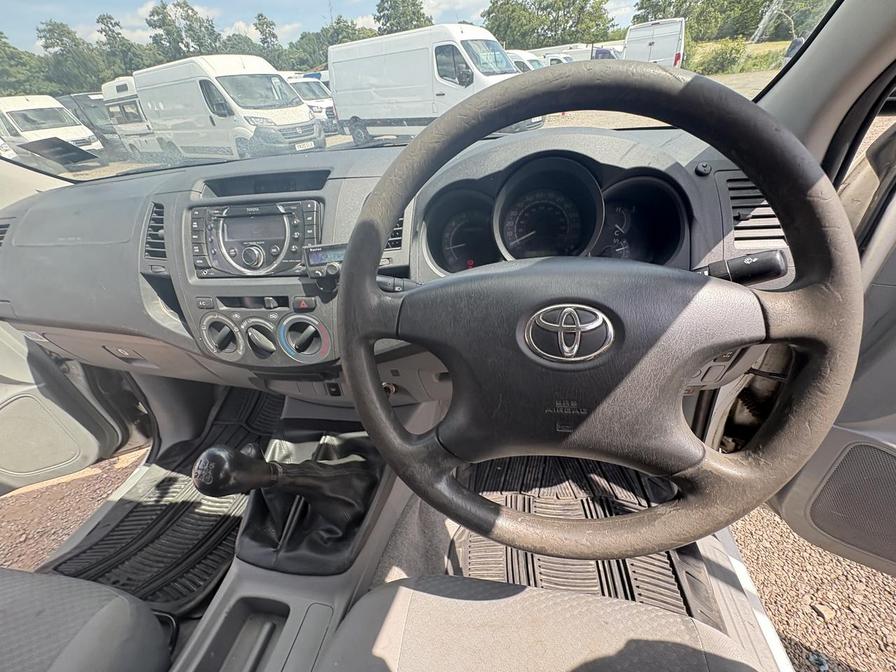 2011 Toyota Hilux – Model: HI-Luxury HL2 D-4D 4×4 Double Cab – FP11PLZ