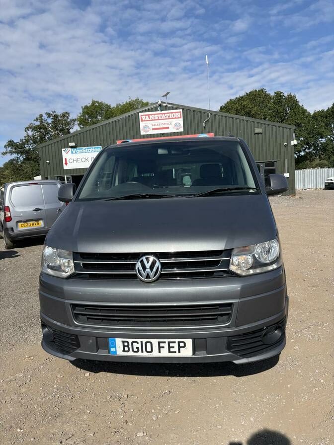 2010 Volkswagen Caravelle – Model: Caravelle SE TDI 180 Auto – BG10FEP