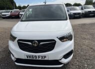 2019 Vauxhall Combo – Model: Combo 2000 Sportive S/S – VK69FXP
