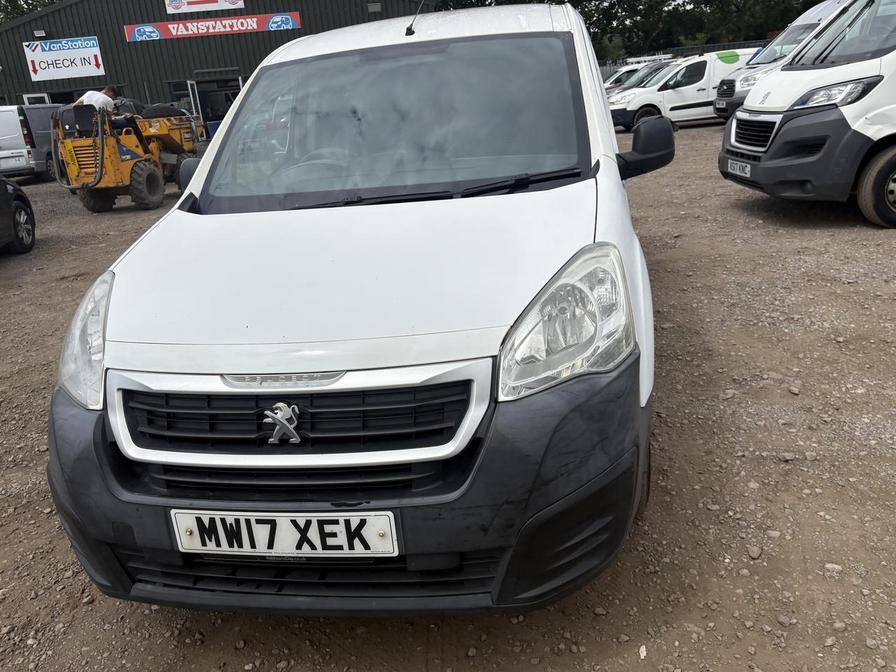 2017 Peugeot Partner – Model: Partner S L2 Blue HDi – MW17XEK