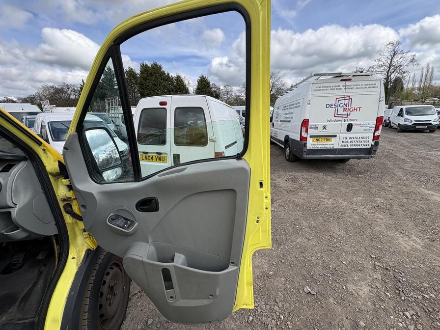 2007 Renault Master – Model: Master 100.35 LWB – PN07JJO