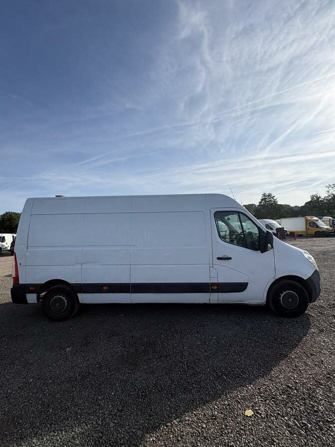 2018 Vauxhall Movano – Model: Movano L3H2 F3500 CDTi – LR18KZP