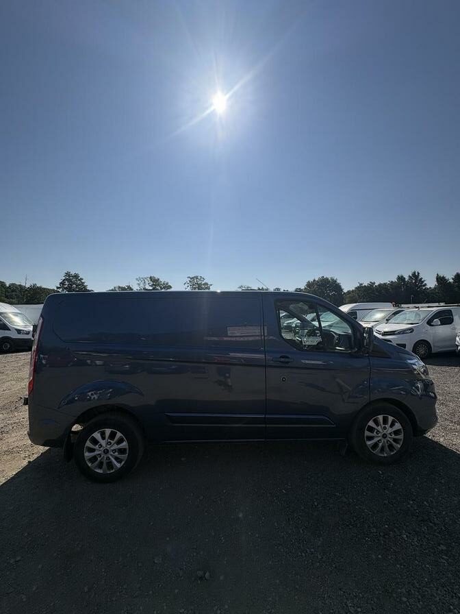 2022 Ford Transit Custom – Model: Transit Custom 280 Limited EcoBlue – YF22ZBY