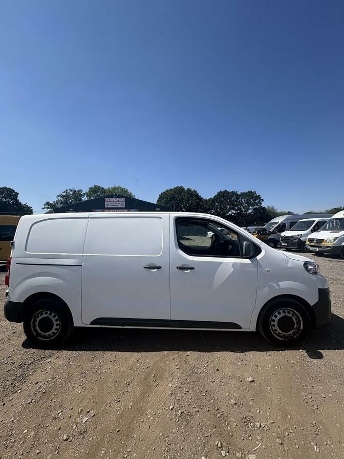 2019 Peugeot Expert – Model: Expert Professional Standard Blue HDi – YO19OMJ